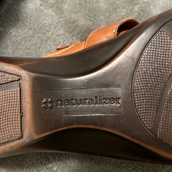 Naturalizer Leather Clogs - Picture 2 of 5